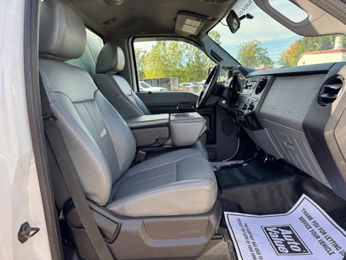 Used 2014 Ford F550 4x4 Regular Cab Super Duty image 20