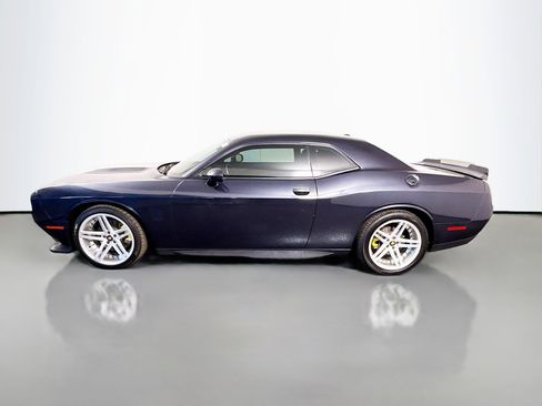 Used 2019 Dodge Challenger R/T w/ Blacktop Package image 6