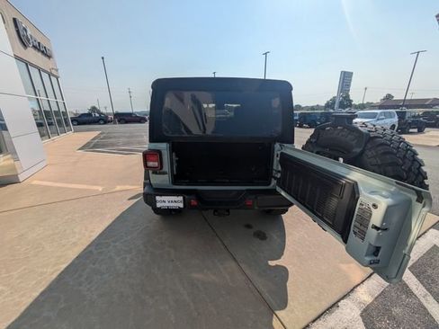 Certified 2024 Jeep Wrangler Willys image 19