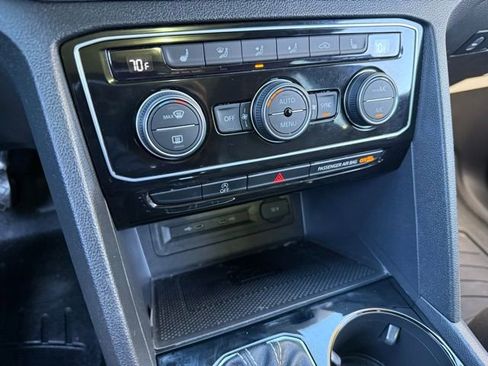 Used 2021 Volkswagen Atlas Cross Sport SEL image 36