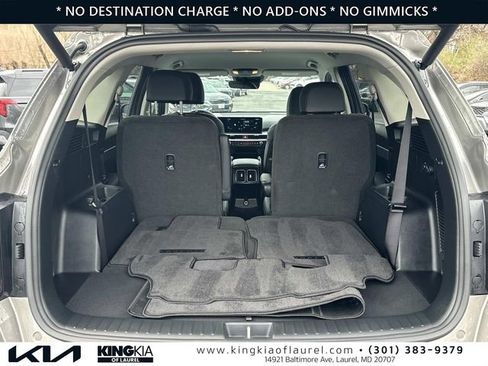 Used 2025 Kia Sorento EX image 18