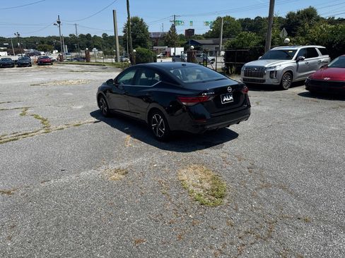 Used 2024 Nissan Sentra SV FWD image 3