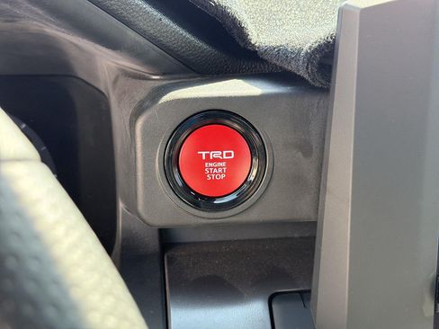 Used 2025 Toyota Tacoma TRD Off-Road AWD/4WD image 16