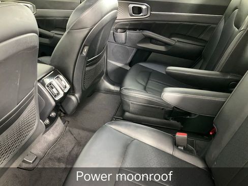 Certified 2023 Kia Sorento SX image 16
