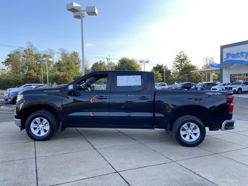 Used 2023 Chevrolet Silverado 1500 LT w/ Protection Package AWD/4WD image 3