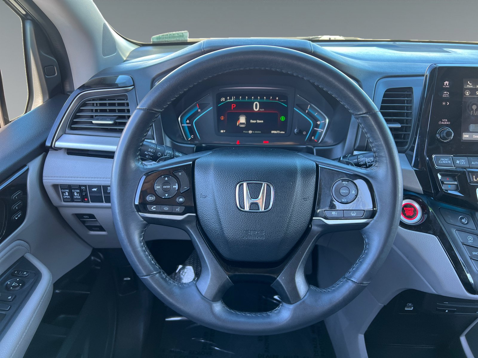 Used 2023 Honda Odyssey Touring image 12