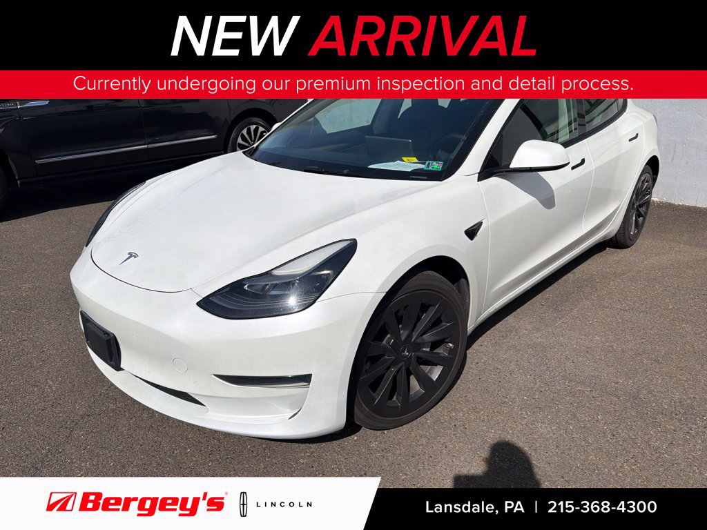 Used 2023 Tesla Model 3 Standard Range RWD image 1