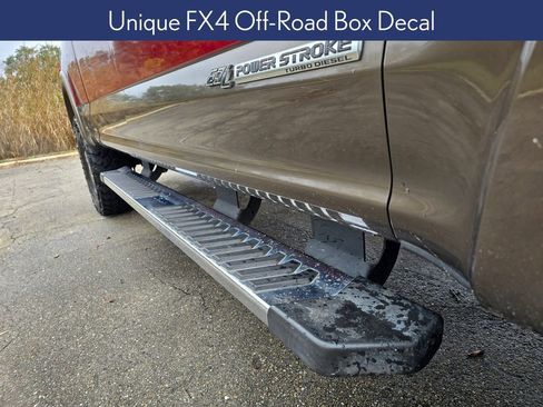 Used 2017 Ford F250 Lariat w/ Chrome Package image 23