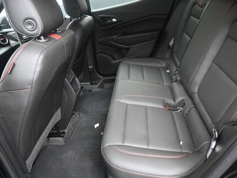 Used 2025 Chevrolet Trax RS w/ Sunroof Package FWD image 15