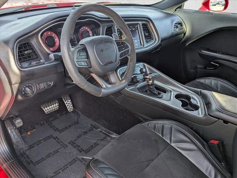 Used 2019 Dodge Challenger SRT Hellcat Redeye image 17