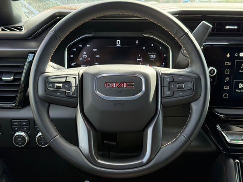 Used 2025 GMC Sierra 2500 AT4 w/ AT4 Premium Plus Package AWD/4WD image 24
