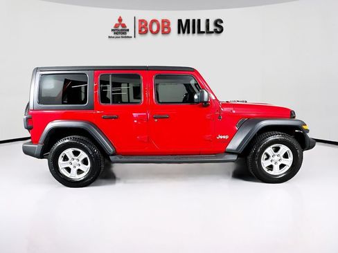 Used 2018 Jeep Wrangler Unlimited Sport S AWD/4WD image 8