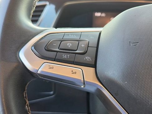 Used 2022 Volkswagen Tiguan SE AWD/4WD image 26