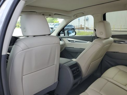 Used 2021 Cadillac XT5 Premium Luxury FWD image 15