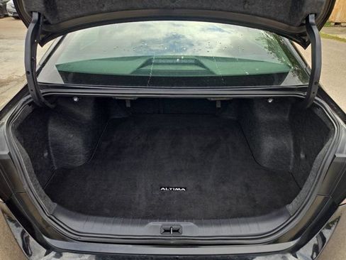 Used 2025 Nissan Altima 2.5 SV FWD image 7