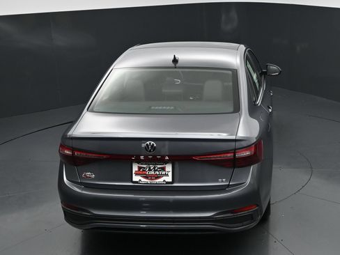 Used 2026 Volkswagen Jetta SE FWD image 30