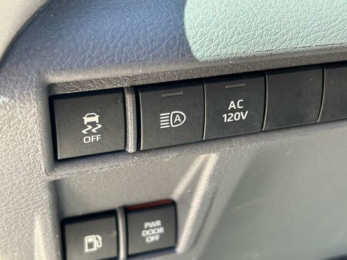 Certified 2024 Toyota Sienna XLE w/ XLE Plus Package image 31