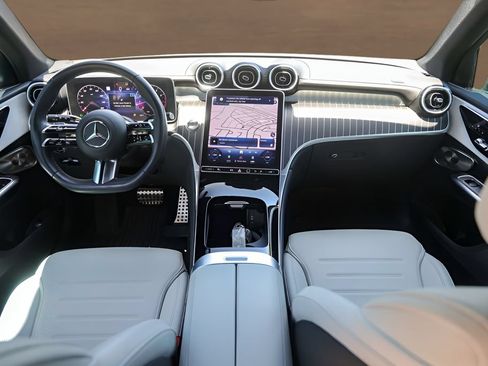Used 2024 Mercedes-Benz GLC 300 w/ AMG Line image 23