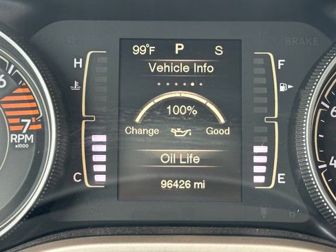 Used 2016 Jeep Cherokee Latitude w/ Comfort/Convenience Group FWD image 19