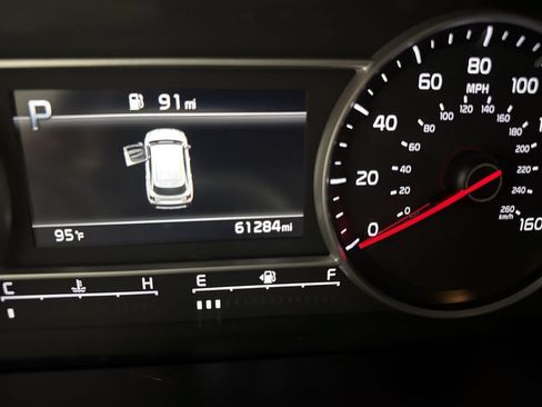 Used 2022 Kia Sorento LX FWD image 12