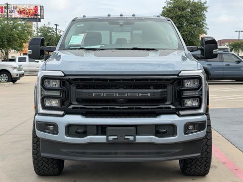 New 2026 Ford F250 Lariat w/ Black Appearance Package AWD/4WD image 8