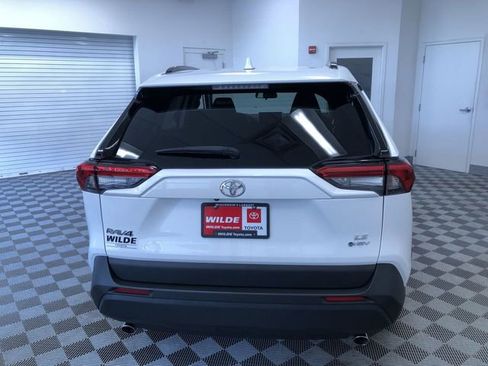 Used 2025 Toyota RAV4 LE AWD/4WD image 14
