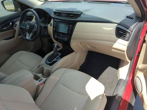 Certified 2019 Nissan Rogue SV FWD image 23