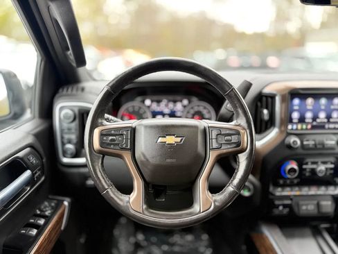 Used 2020 Chevrolet Silverado 1500 High Country w/ Technology Package AWD/4WD image 14