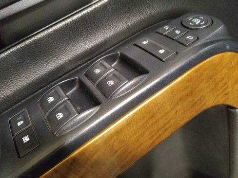 Used 2018 Chevrolet Silverado 1500 LTZ w/ Texas Edition image 27