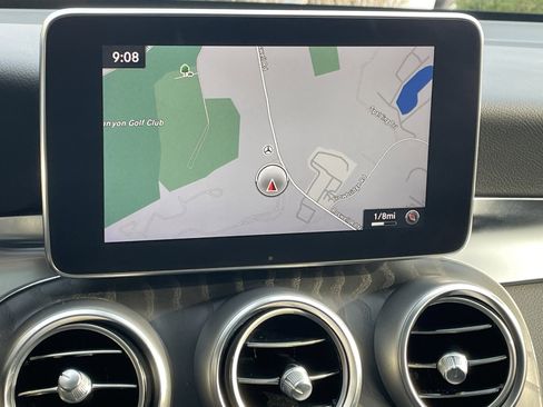 Used 2017 Mercedes-Benz GLC 300 4MATIC image 33