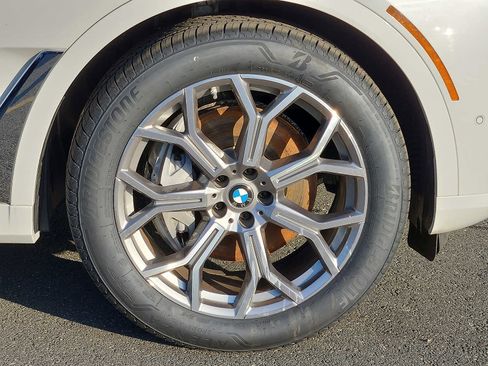 Certified 2024 BMW X7 xDrive40i w/ Executive Package image 8