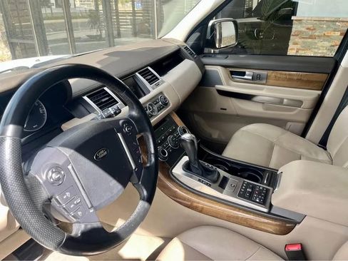 Used 2013 Land Rover Range Rover Sport HSE image 10