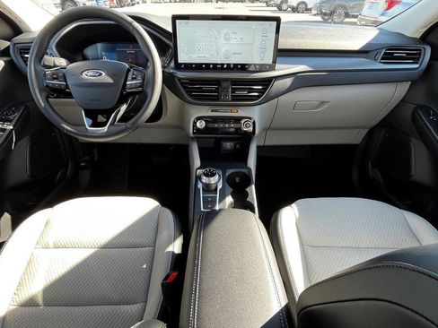 New 2025 Ford Escape SE image 5