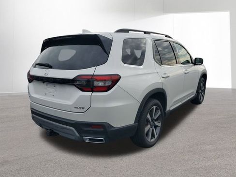 Used 2023 Honda Pilot Elite image 13