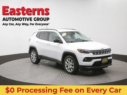 Used 2022 Jeep Compass Latitude AWD/4WD image 47