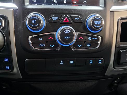 Used 2019 RAM 1500 Big Horn image 34