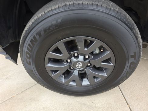 Used 2022 Toyota Tacoma SR5 image 13