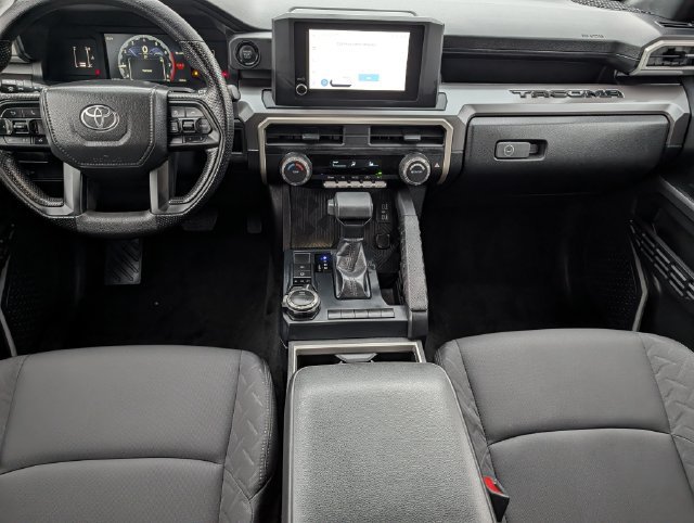 Used 2025 Toyota Tacoma SR5 AWD/4WD image 11