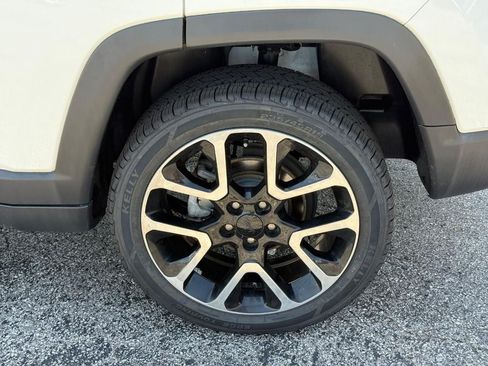 Used 2018 Jeep Compass Limited w/ Navigation Group AWD/4WD image 6
