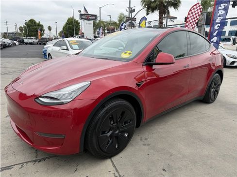 Used 2021 Tesla Model Y Long Range AWD/4WD image 3