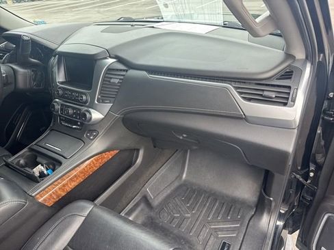 Used 2018 Chevrolet Suburban Premier image 31