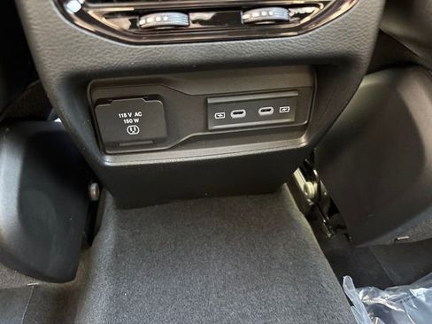 New 2026 Jeep Grand Cherokee Altitude AWD/4WD image 12