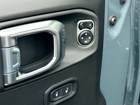 New 2026 Jeep Gladiator Sport image 7