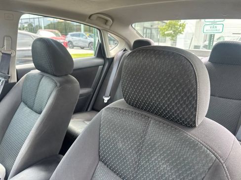 Used 2014 Nissan Sentra SR w/ Premium Package FWD image 12