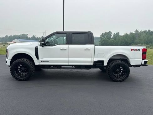 Used 2024 Ford F250 Lariat w/ Sport Appearance Package AWD/4WD image 2
