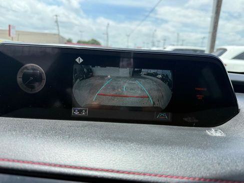 Used 2022 Lexus UX 200 F Sport w/ Accessory Package (Z2) FWD image 21