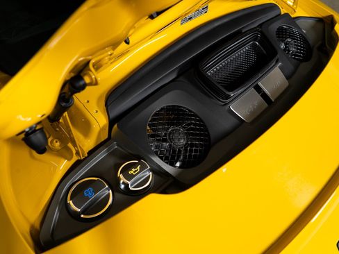 Used 2019 Porsche 911 GT3 RWD image 14