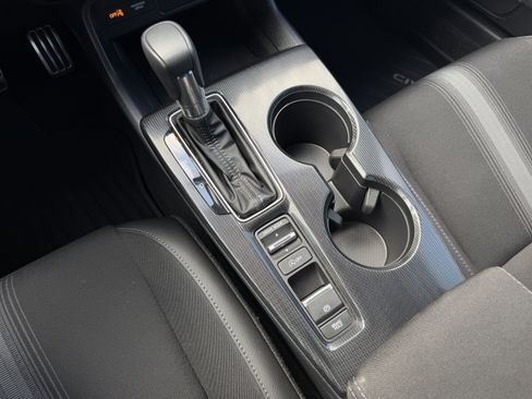 Used 2025 Honda Civic Sport image 28