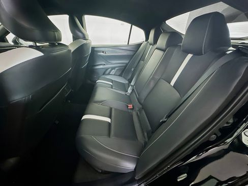 Used 2025 Toyota Camry SE image 29