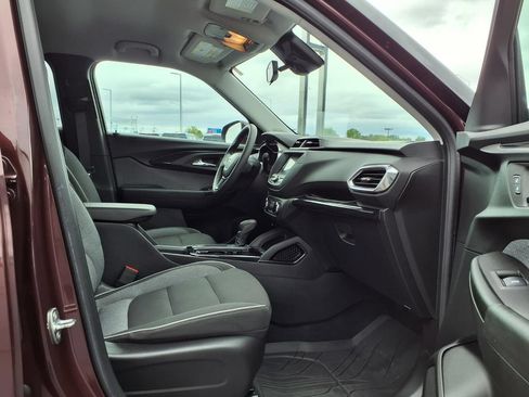 Used 2022 Chevrolet TrailBlazer LT w/ Driver Confidence Package AWD/4WD image 24